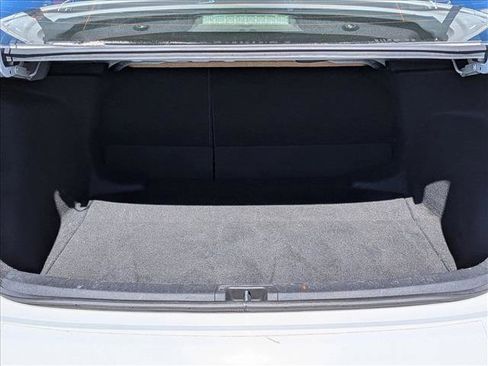 Used 2020 Toyota Corolla LE image 6