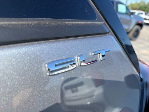 Used 2023 GMC Terrain SLT w/ Infotainment Package II FWD image 7