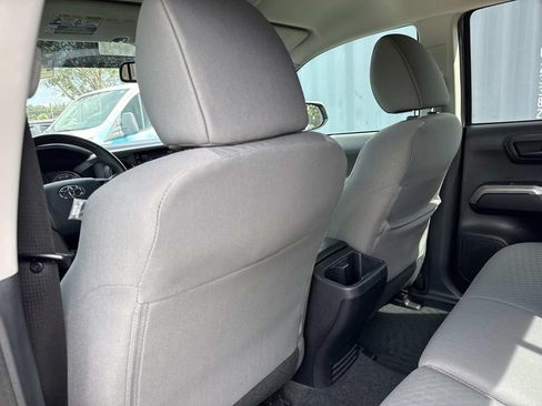 Used 2020 Toyota Tacoma SR5 RWD image 15