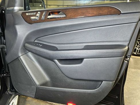 Used 2017 Mercedes-Benz GLS 450 4MATIC image 10