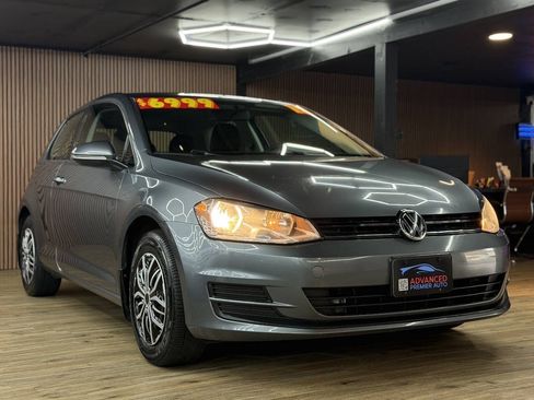 Used 2015 Volkswagen Golf S FWD image 3