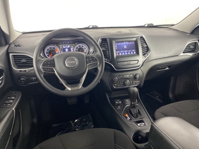 Used 2019 Jeep Cherokee Latitude w/ Popular Appearance Group AWD/4WD image 16
