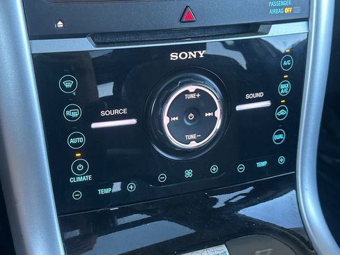 Used 2013 Ford Edge Sport w/ Driver Entry Pkg FWD image 21