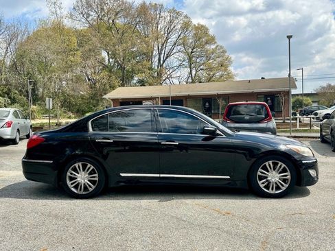 Used 2012 Hyundai Genesis 4.6 image 8