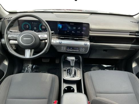 Used 2025 Hyundai Kona SEL FWD image 10