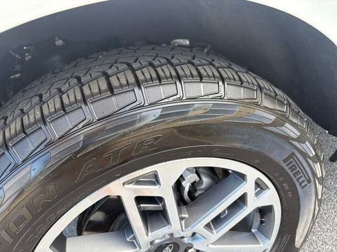 Used 2025 Ford Expedition Active AWD/4WD image 28