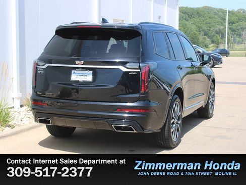 Used 2022 Cadillac XT6 Sport AWD/4WD image 2