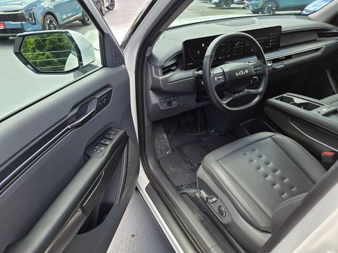 Certified 2024 Kia EV9 Wind AWD/4WD image 21