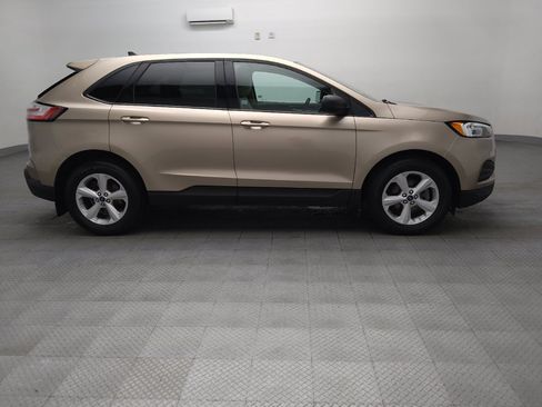 Used 2020 Ford Edge SE FWD image 11