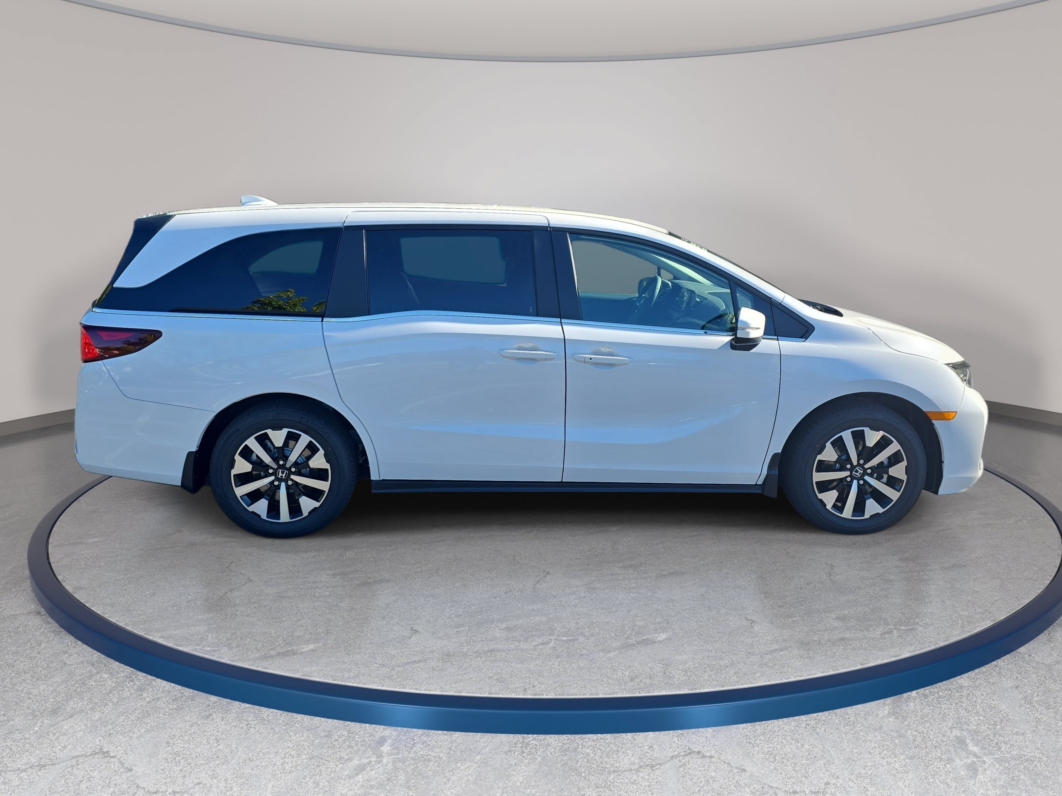 New 2027 Honda Odyssey EX-L image 4
