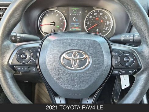 Used 2021 Toyota RAV4 LE FWD image 12