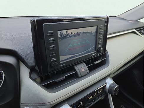 Used 2020 Toyota RAV4 XLE FWD image 17