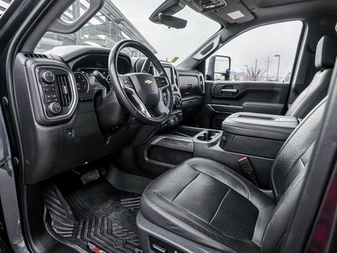 Used 2020 Chevrolet Silverado 2500 LTZ w/ LTZ Premium Package image 18