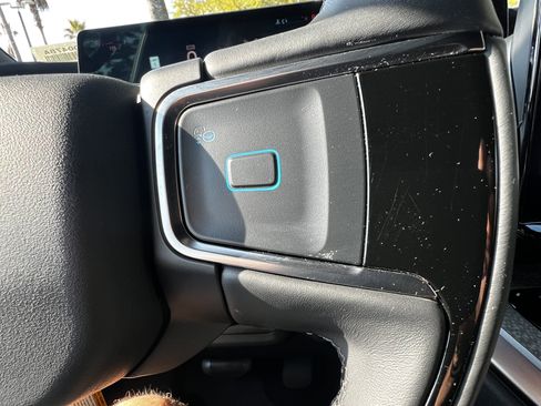 Used 2025 Ford Expedition Tremor image 20