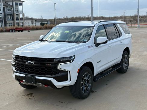 Certified 2024 Chevrolet Tahoe Z71 w/ Luxury Package image 14