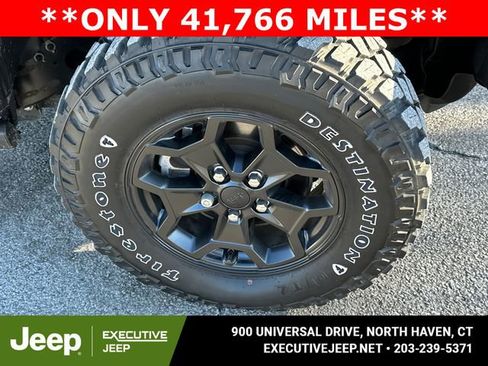 Used 2021 Jeep Gladiator Willys image 7