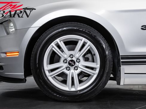 Used 2014 Ford Mustang Coupe RWD image 13