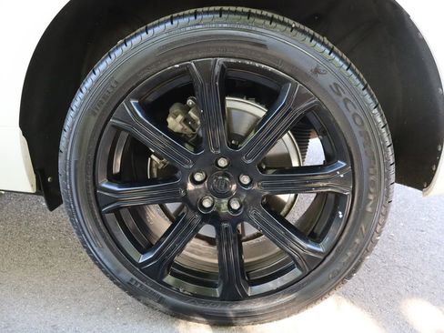 Used 2019 Volvo XC60 T5 Inscription w/ Protection Package AWD/4WD image 44