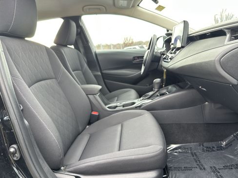 Used 2024 Toyota Corolla LE image 32