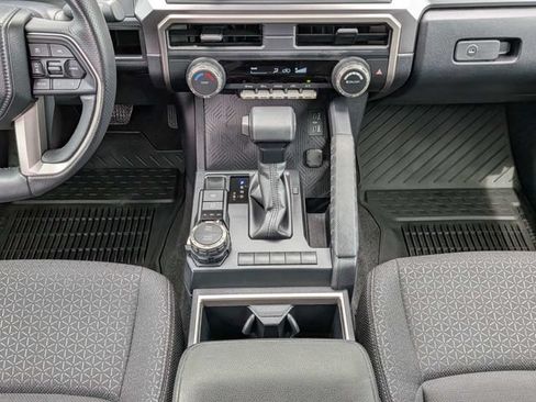 Used 2025 Toyota 4Runner SR5 AWD/4WD image 20