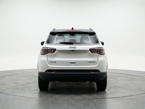 Used 2025 Jeep Compass Limited image 7