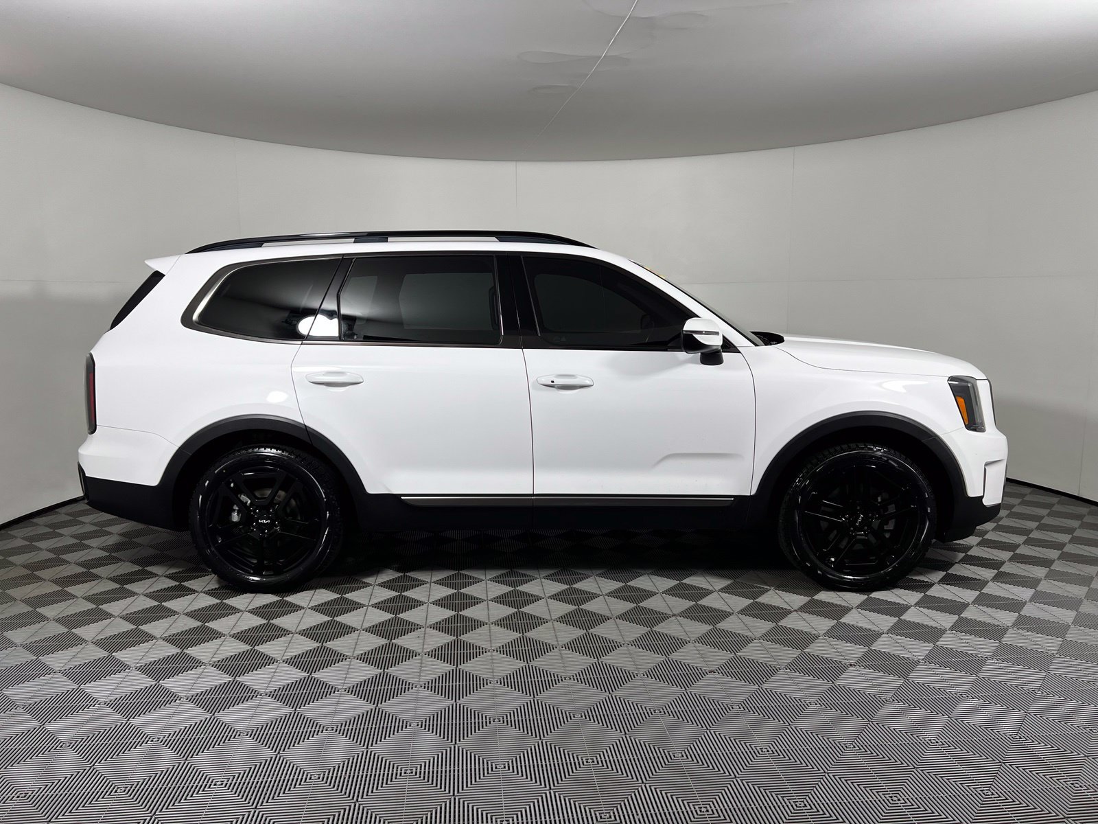 Used 2023 Kia Telluride EX X-Line AWD/4WD image 4