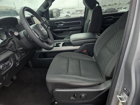 Used 2025 RAM 1500 Big Horn AWD/4WD image 5