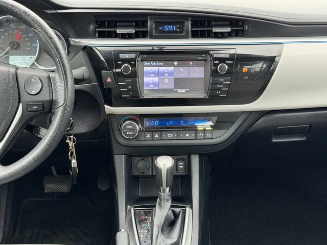 Certified 2016 Toyota Corolla LE FWD image 21