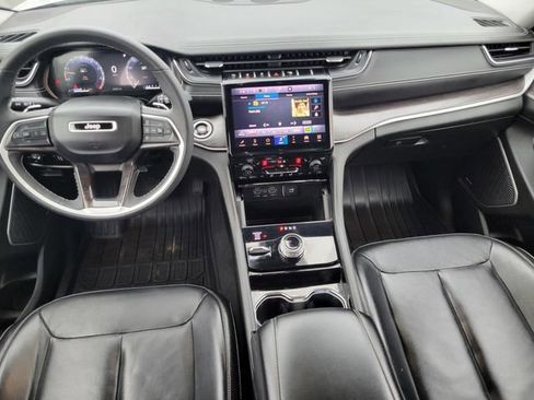 Used 2023 Jeep Grand Cherokee L Limited w/ Black Appearance Package image 26