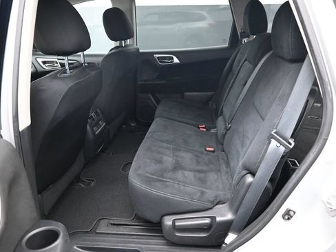 Used 2013 Nissan Pathfinder SV w/ Trailer Tow Pkg AWD/4WD image 15
