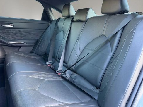 Used 2021 Toyota Avalon Limited w/ Advanced Safety Package FWD image 12