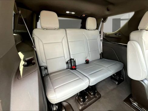 Used 2024 Chevrolet Tahoe Z71 w/ Z71 Off-Road Package AWD/4WD image 27