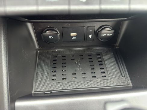 Used 2023 Hyundai Kona Limited image 27