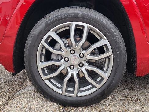 Used 2024 GMC Terrain Denali w/ Denali Premium Package image 9