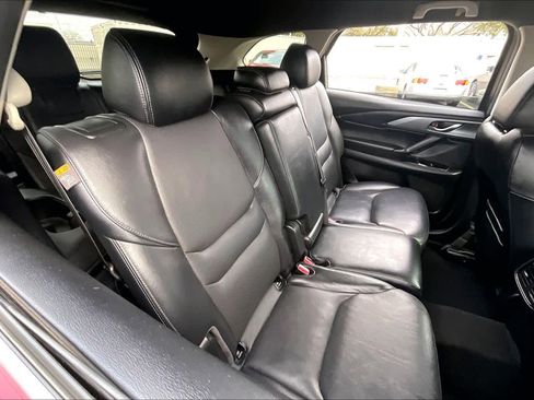 Used 2022 MAZDA CX-9 Touring image 27