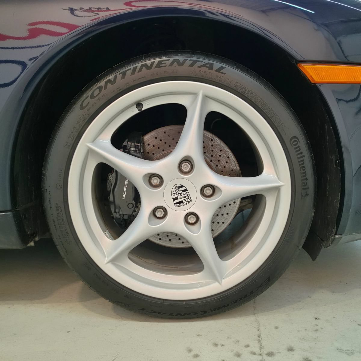 Used 2004 Porsche 911 Carrera 4 AWD/4WD image 16