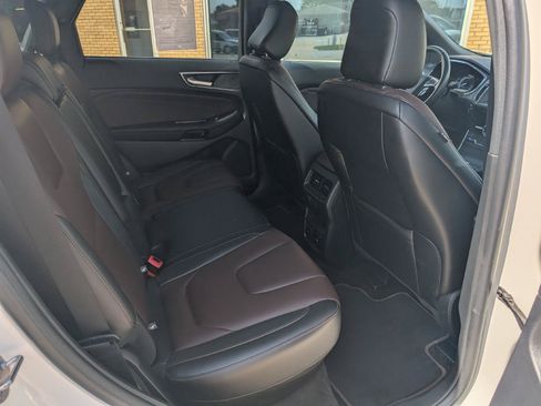 Used 2020 Ford Edge Titanium w/ Equipment Group 301A AWD/4WD image 33