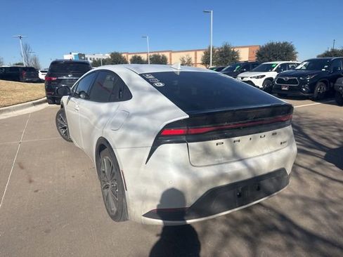 Used 2024 Toyota Prius XLE image 4