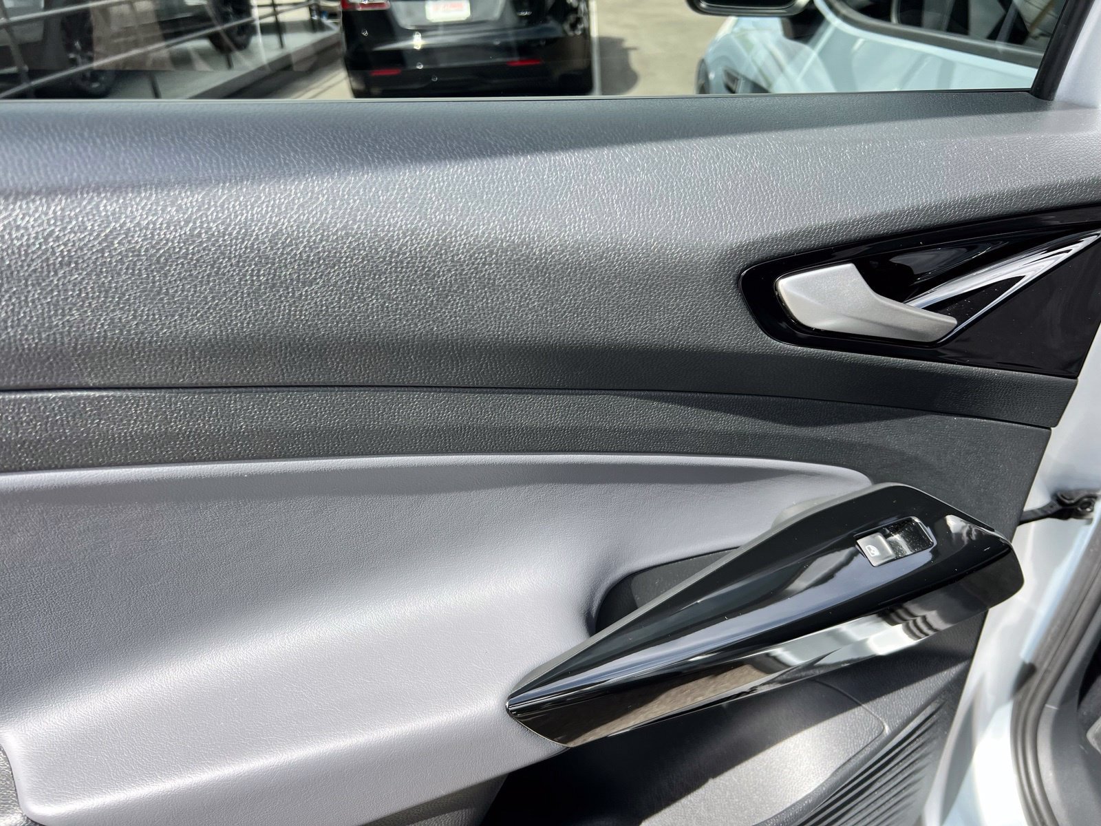 Used 2022 Volkswagen ID.4 Pro RWD image 47