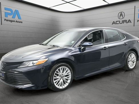 Used 2020 Toyota Camry XLE image 1