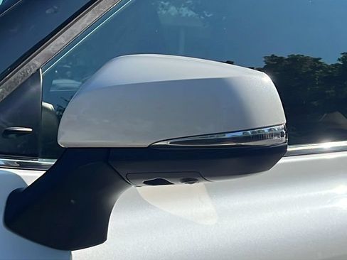 Used 2021 Toyota Highlander Platinum FWD image 29