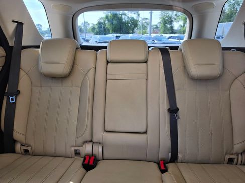 Used 2019 Mercedes-Benz GLE 400 4MATIC image 32