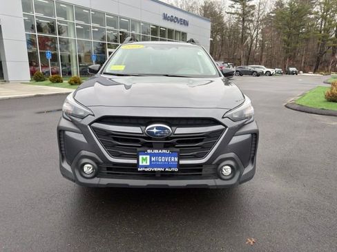 Used 2025 Subaru Outback Premium image 2