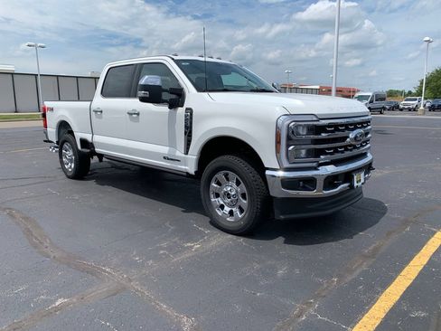 New 2026 Ford F250 4x4 Crew Cab Super Duty image 10