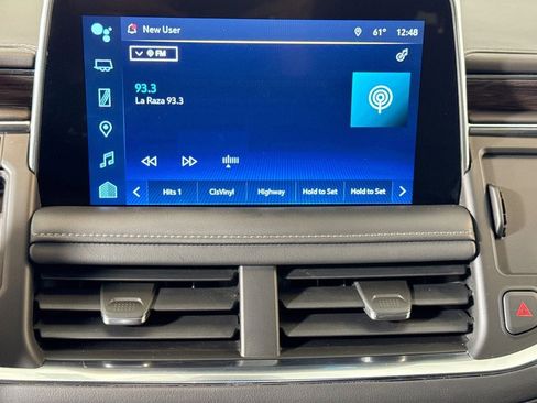 Used 2022 Chevrolet Suburban LT w/ Luxury Package image 15