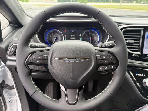 New 2026 Chrysler Pacifica Select w/ S Appearance Package FWD image 24