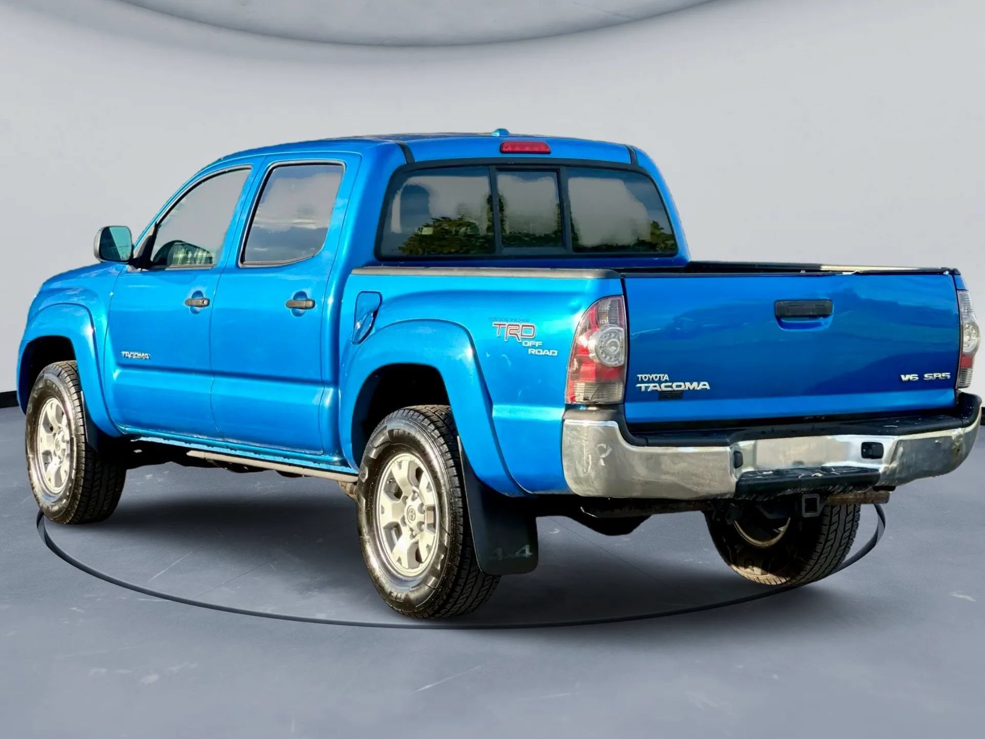 Used 2010 Toyota Tacoma 4x4 Double Cab w/ TRD Off-Road Pkg image 4
