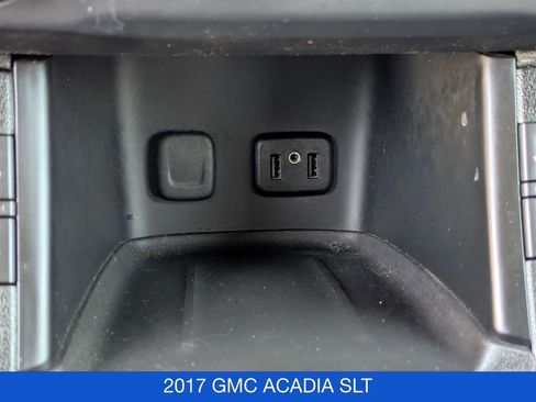 Used 2017 GMC Acadia SLT image 29