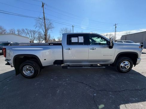 Used 2021 Chevrolet Silverado 3500 High Country image 24