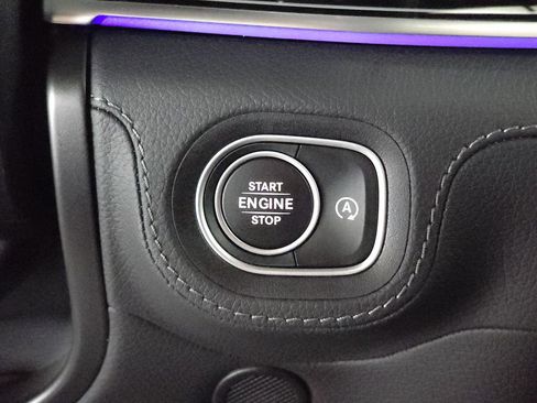 Certified 2025 Mercedes-Benz GLS 450 4MATIC image 17